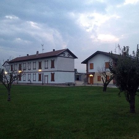 Bed And Breakfast Azienda Agricola Cascina Salazzara Magenta Luaran gambar