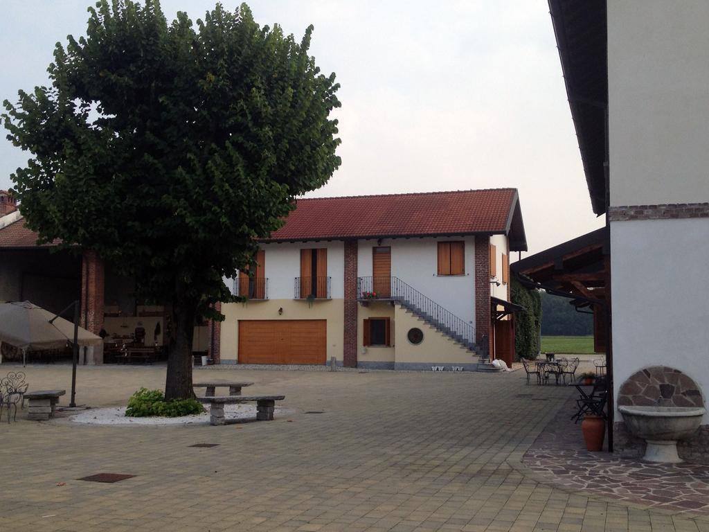 Bed And Breakfast Azienda Agricola Cascina Salazzara Magenta Luaran gambar